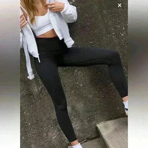 Offline By Aerie Real Me High Waisted 7/8 Seamless Black Legging Size Small